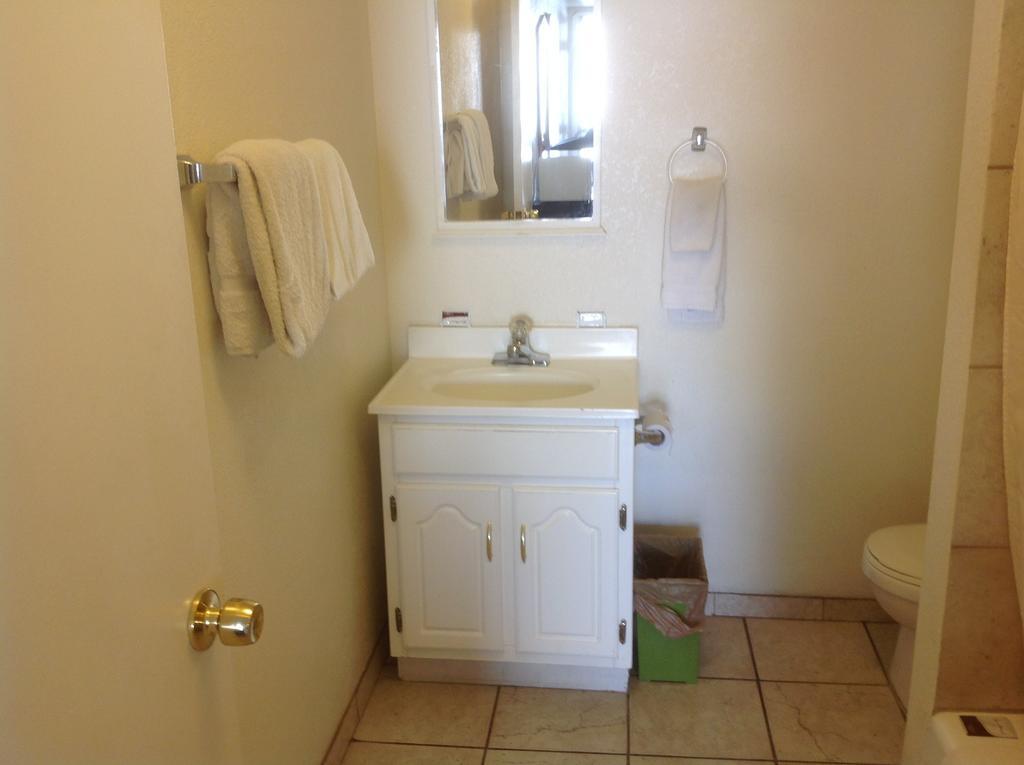 Redwood Motel Chandler Bilik gambar