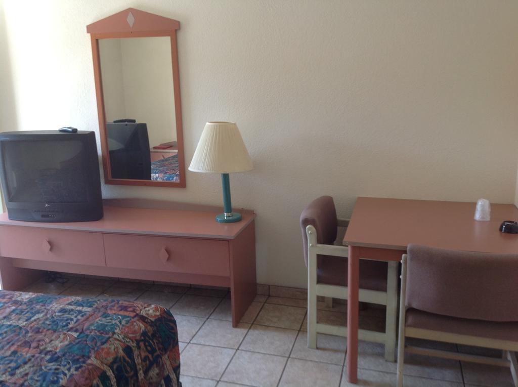 Redwood Motel Chandler Bilik gambar