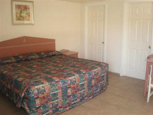 Redwood Motel Chandler Luaran gambar